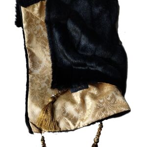 VINTAGE IMAN GLOBAL CHIC FAUX FUR/SILK REVERSIBLE STOLE SHAWL WRAP THROW TASSELS